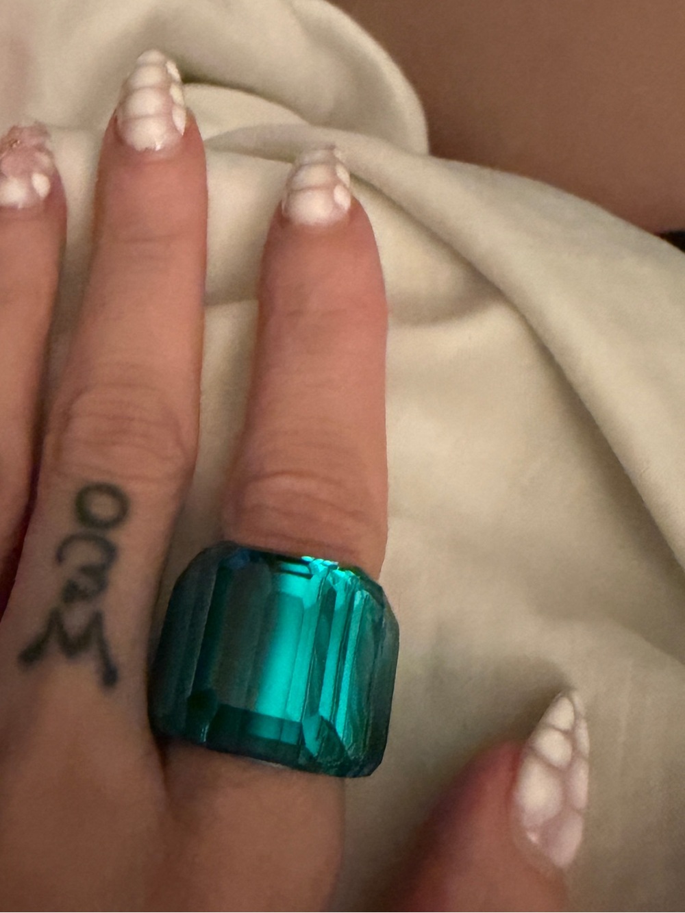 Swarovski lucent cocktail ring/ green - Picture 5 of 12